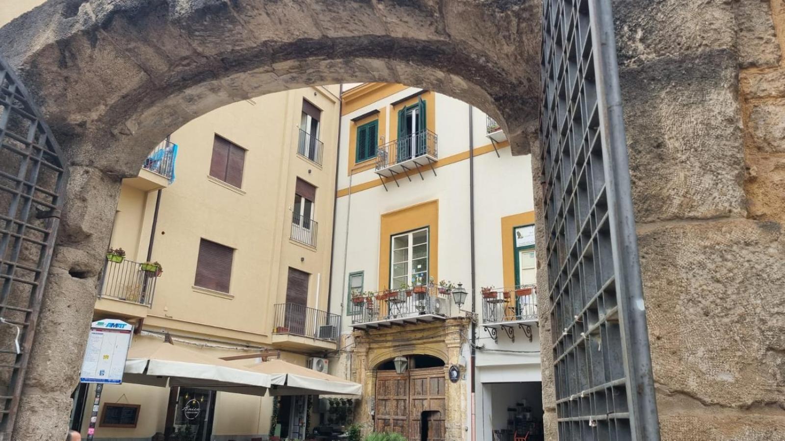 2 Sicilie Rooms And Suite In Centro Palermo Exteriör bild